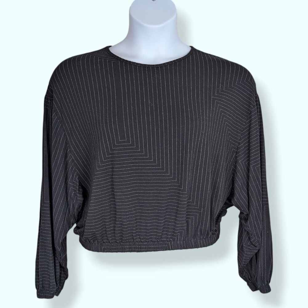 Endless Long Sleeve Line Pattern Top